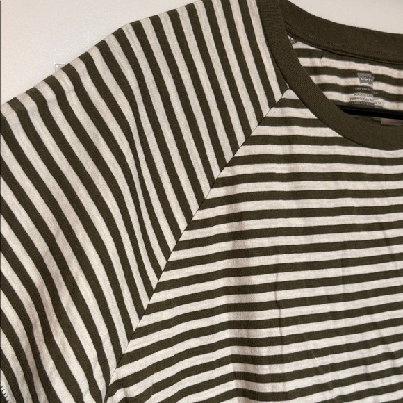 NWT Levi's Olive and White Striped T-Shirt XXL - Picture 3 of 7